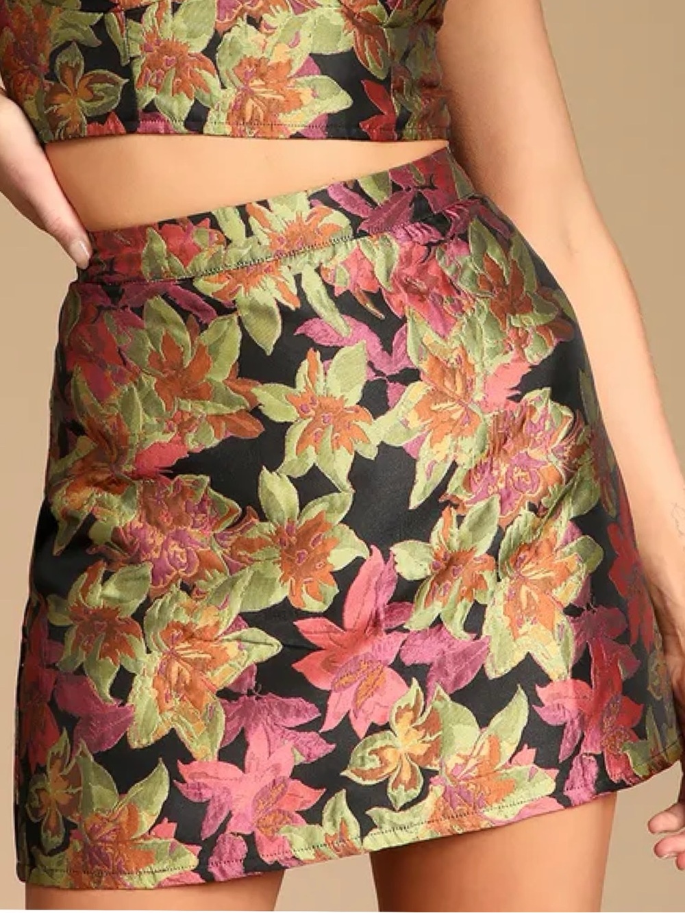 NWT Lulus Island Night Mini Skirt (S)